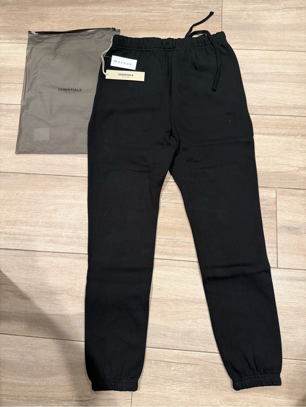 Fear of good black ESSENTIALS Logo Joggers - Picture 4 of 4